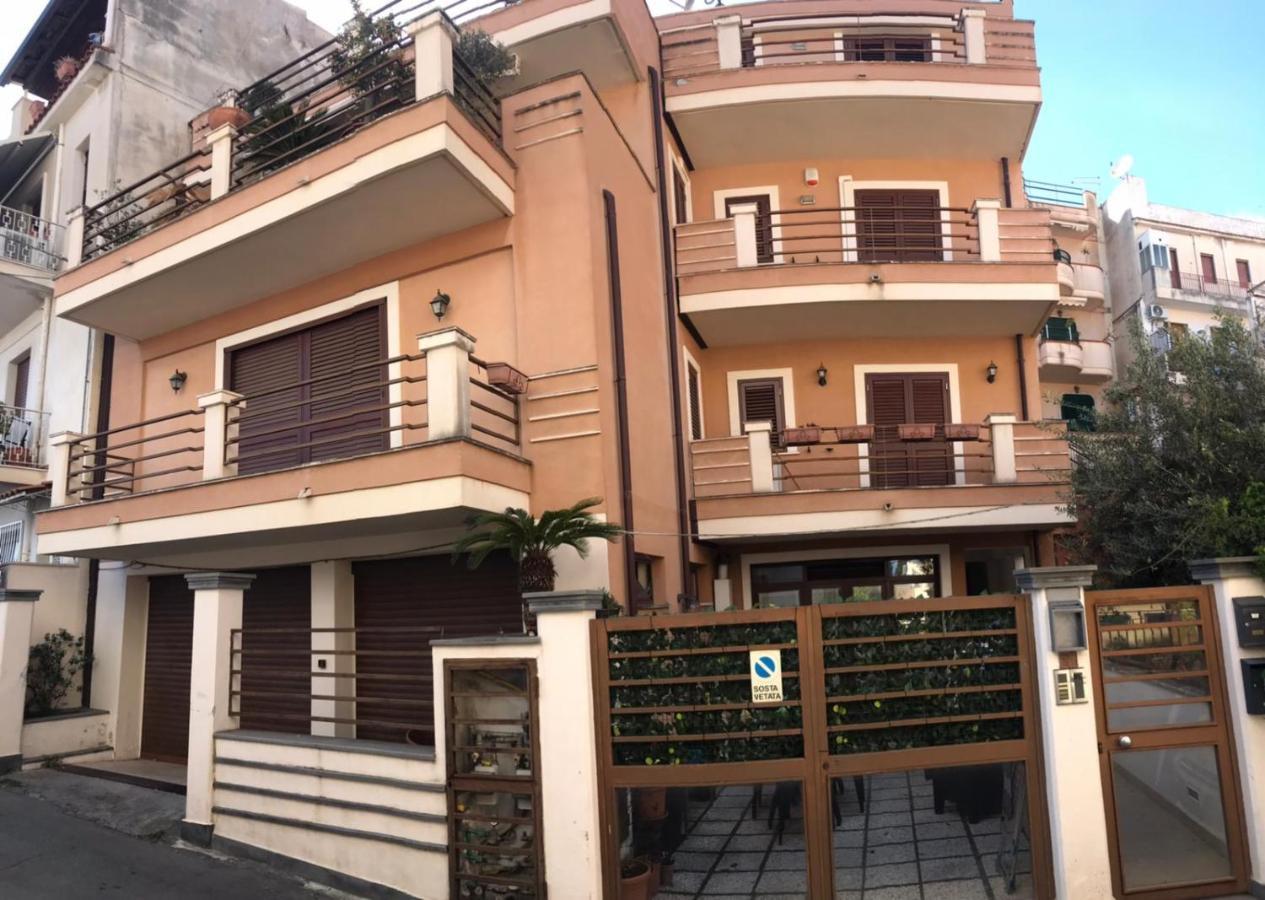 Casa-Lino Delizioso Appartamento Centro Taormina Exterior photo